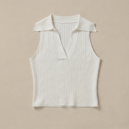 AMARA | Geripptes Top mit V-Ausschnitt