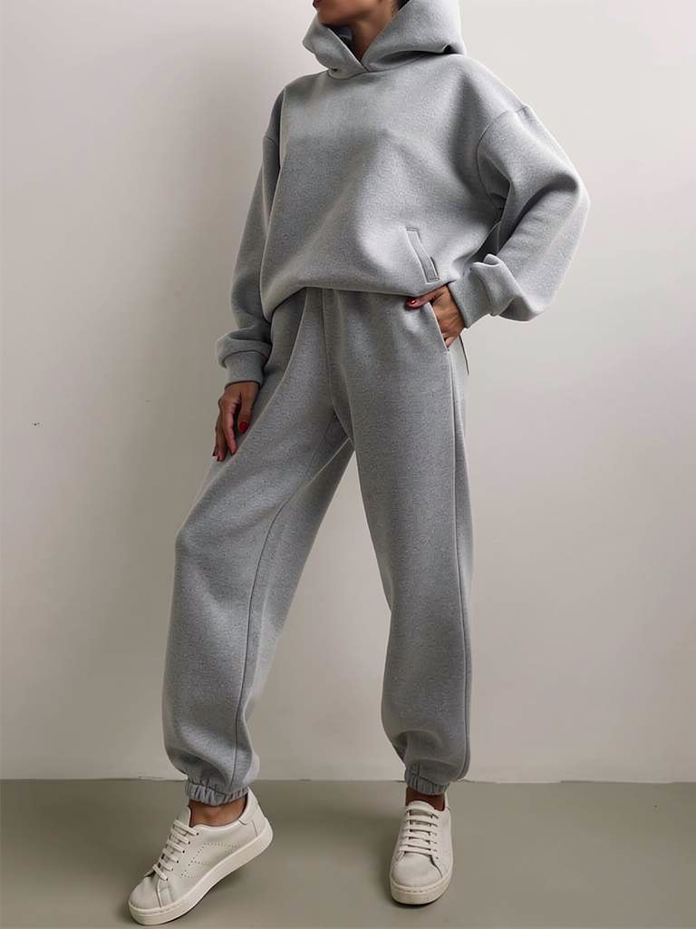 VIOLETT | GEMÜTLICHER ZWEITEILIGER TRAININGSANZUG