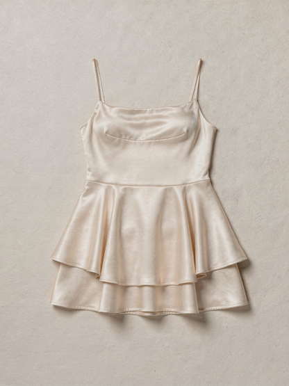 EMILIA | RÜCKENFREIES KLEID AUS SATIN