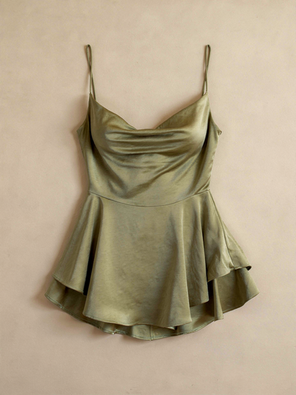 EMILIA | RÜCKENFREIES KLEID AUS SATIN